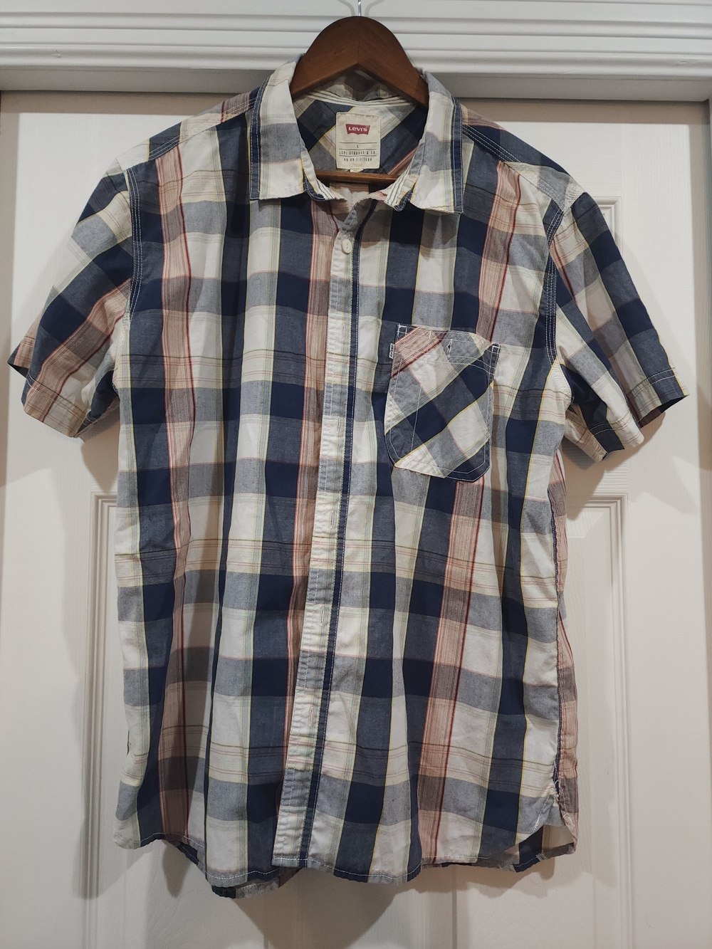 Levi's Men's Short Sleeve Plaid Button-Down Shirt - Navy, White & Tan